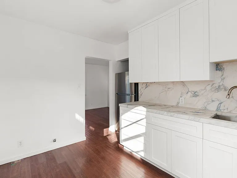 4634 Clarissa Ave #4634 — Photo 8