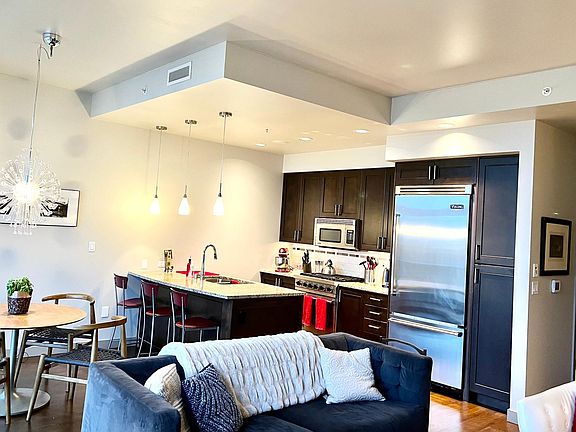 5th image of 10610 NE 9th Pl #2427