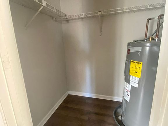 5th image of 324 Ashlawn Dr APT 5
