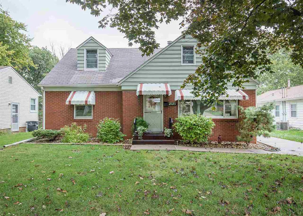 2125 23rd St photo 1