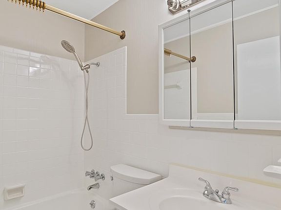 2nd image of 3275 Hermoso Dr