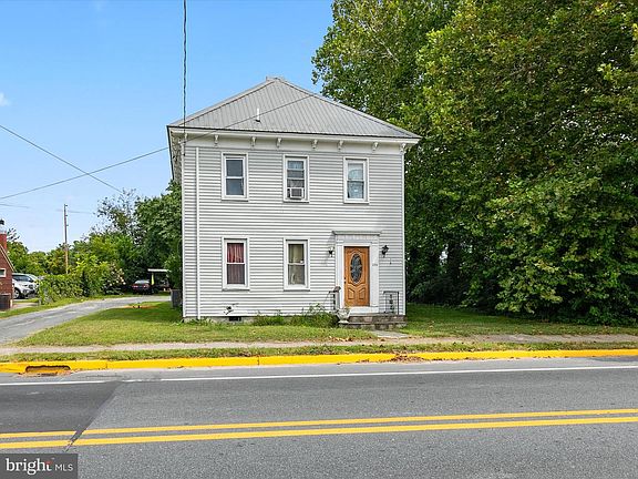 4th image of 206 N Bedford St