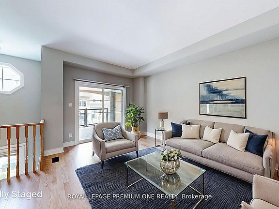 3rd image of 71 Dryden Way