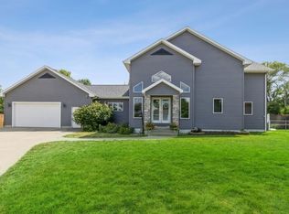 310 Topaz Ct, Ames, IA 50010