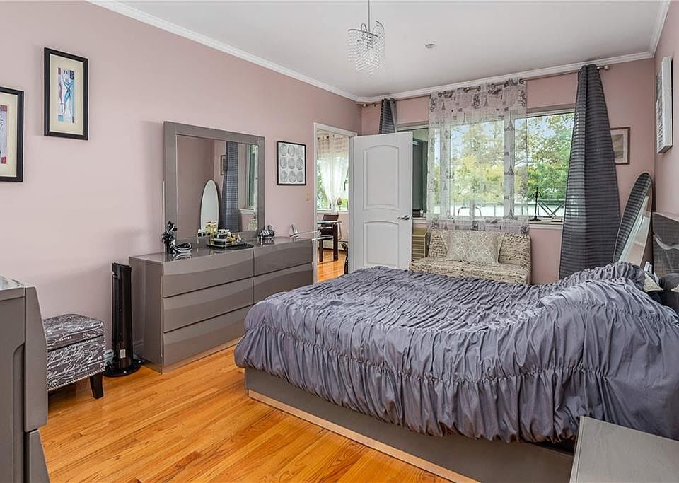 1st image of 135 Sea Breeze Ave APT 306