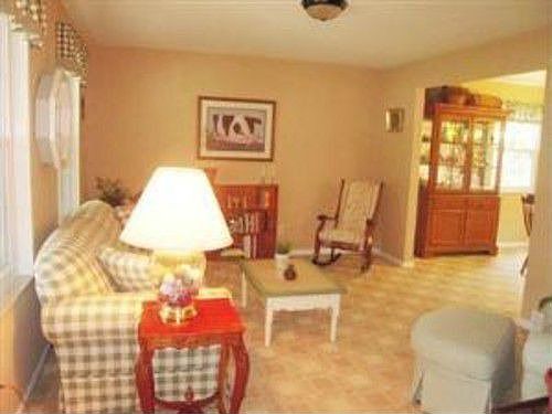 3rd image of 596 Woodland View Dr