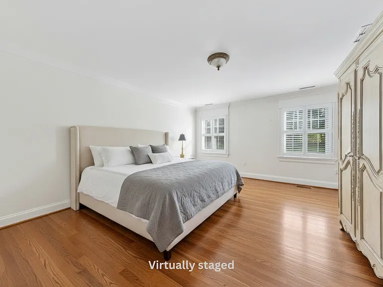 530 Flax Hill Rd — Photo 6