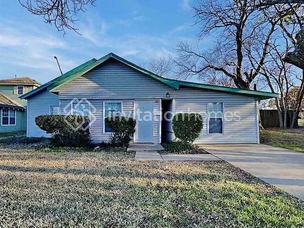 905 E Crockett St, Ennis, TX 75119