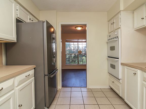 5th image of 14209 Lost Meadow Ln
