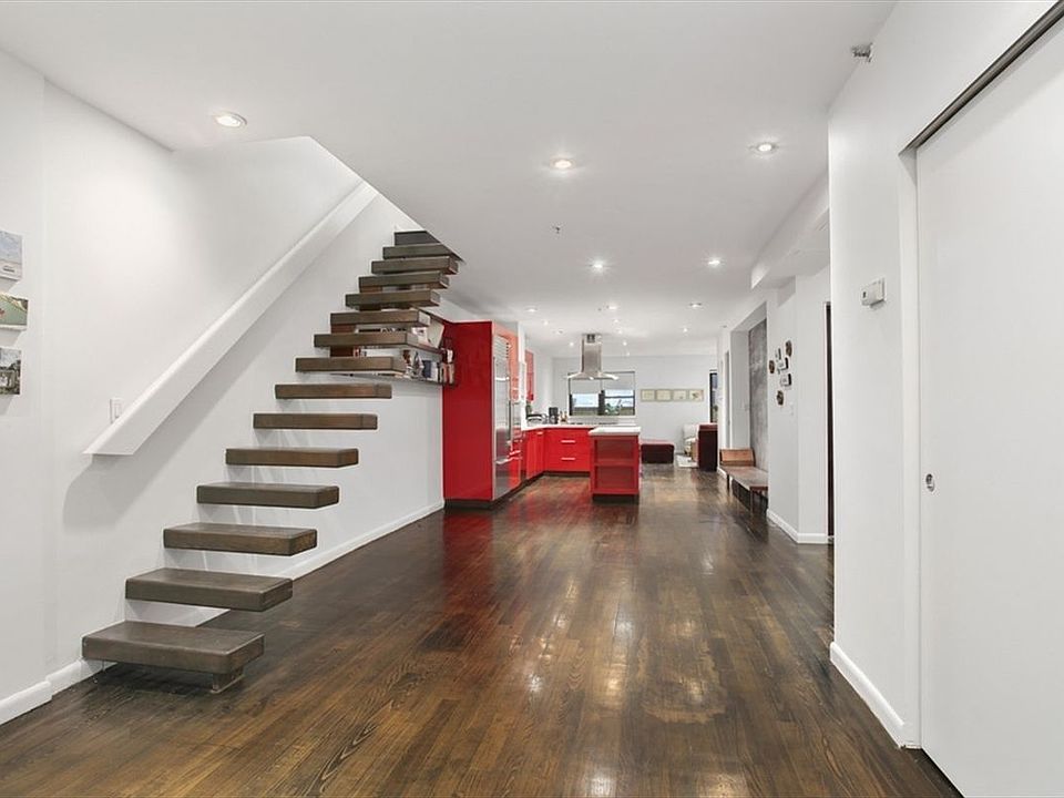 1st image of 107 Avenue A