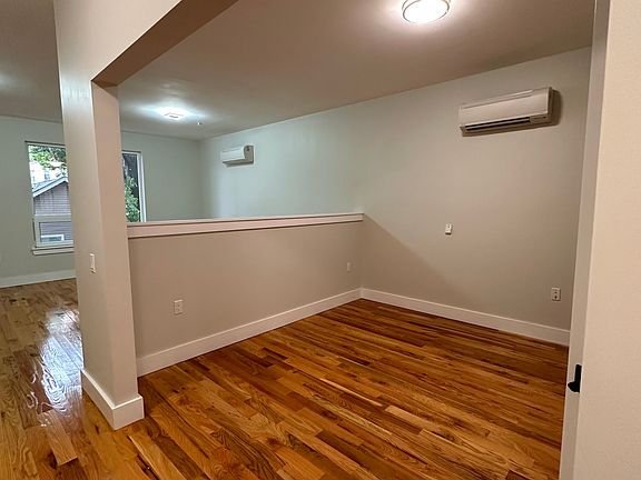5th image of 130 Ellis Ave #205