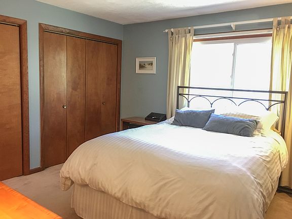 4th image of 166 Highwood Dr