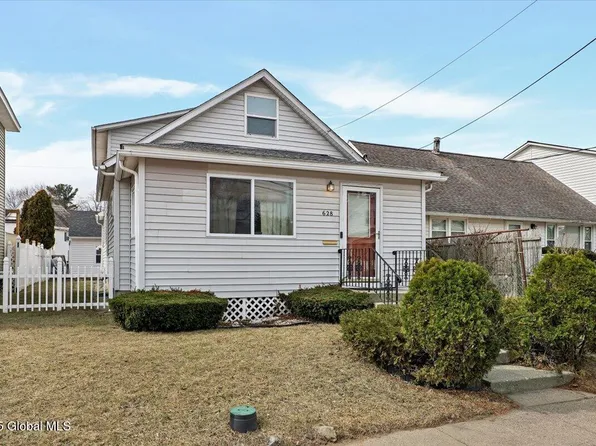 628 Cramer Avenue, Schenectady, NY 12306