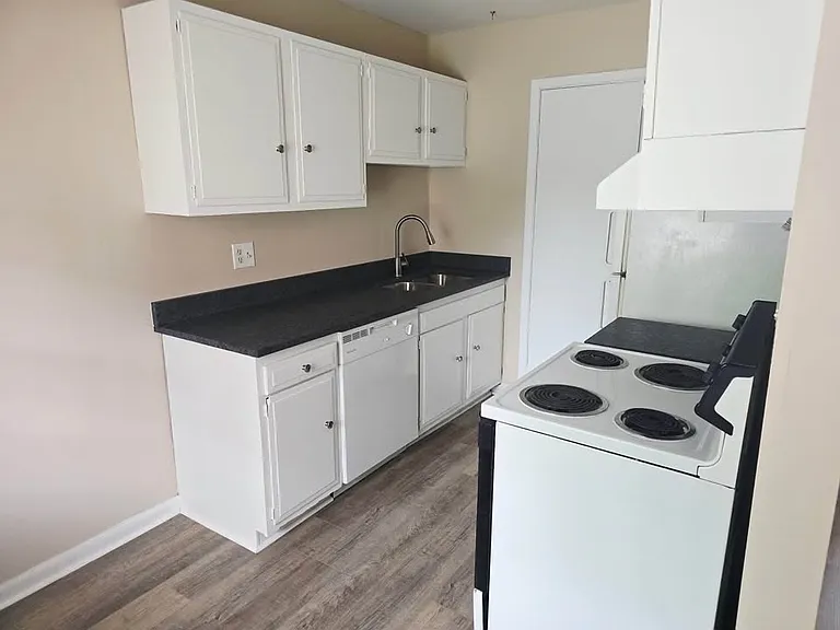 113 Courtney Ave NE #3 — Photo 7