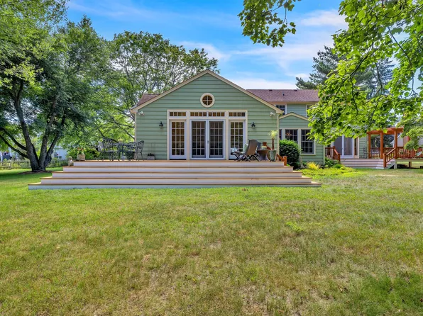 45 Farview Avenue, Old Saybrook, CT 06475