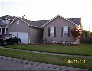 2nd image of 220 Nottaway Dr