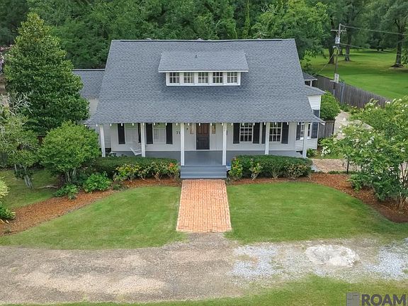3rd image of 717 N River Rd