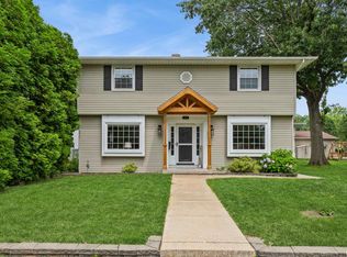 1313 30th Ave, Moline, IL 61265