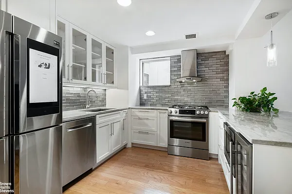 Rented by Brown Harris Stevens | media 14