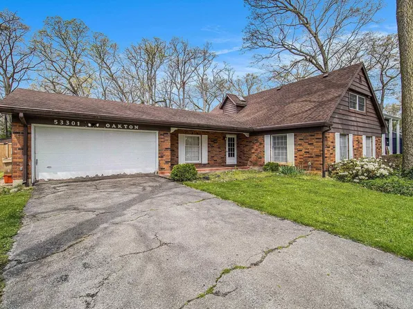 53301 Oakton Dr, South Bend, IN 46635