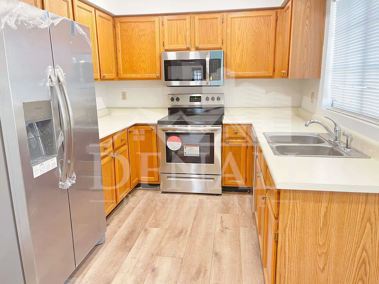 2 bed, 2.0 bath, 1174 sqft, $2,795 — Photo 3