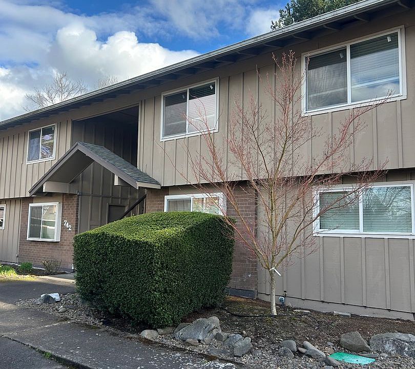 1st image of 742 32nd Ave SE APT 8
