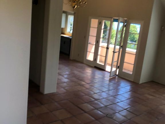 3rd image of 1112 Laguna St
