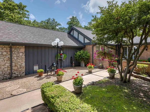 7 Canterbury Ln, Duncan, OK 73533