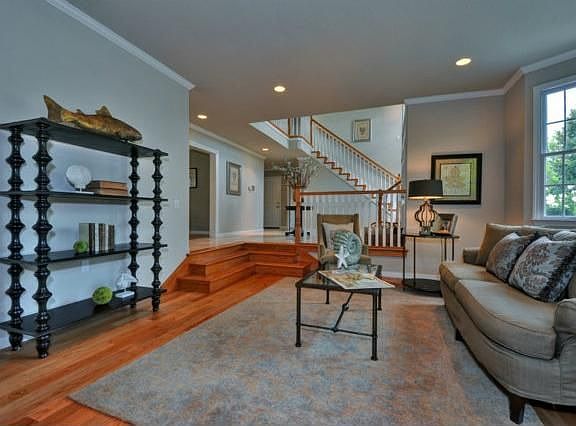 4th image of 2672 Marshall Dr