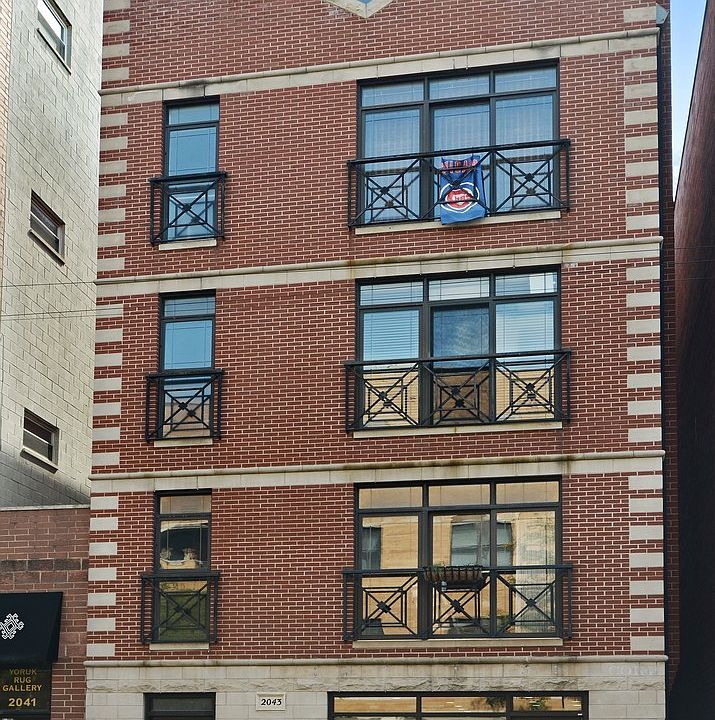 1st image of 2043 W Belmont Ave APT 2