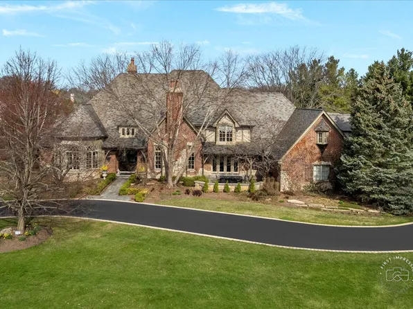 36W442 Hunters Gate Rd, St Charles, IL 60175