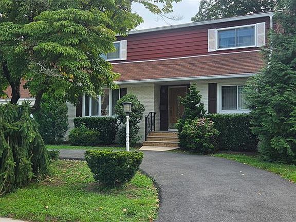 2nd image of 727 Chestnut Street