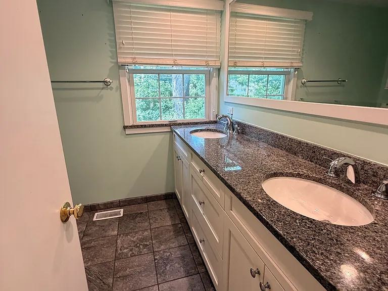 2126 Elmwood Ave — Photo 8