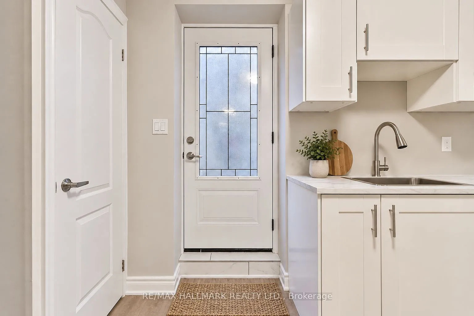 1 bed, $1,600 — Photo 3