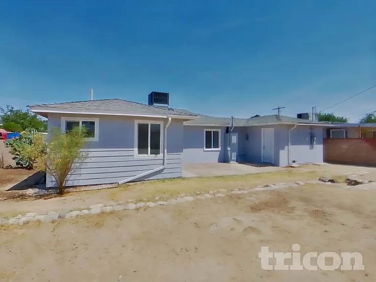 1126 W Ovington St — Photo 16