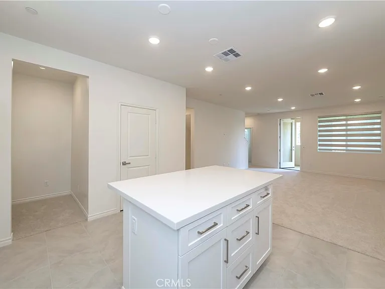 11502 Artesia — Photo 11