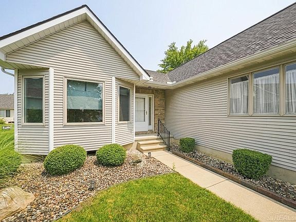 2nd image of 9378 Rayna Dr