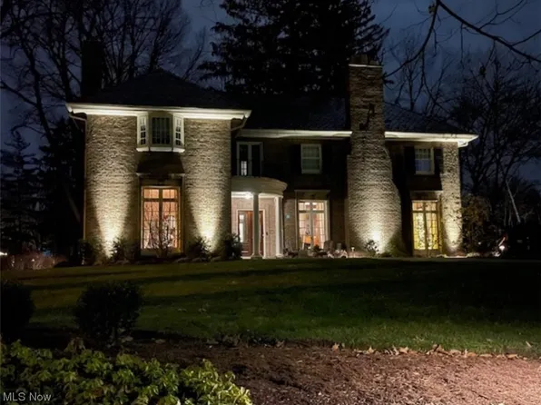 2855 Drummond Rd, Shaker Heights, OH 44120