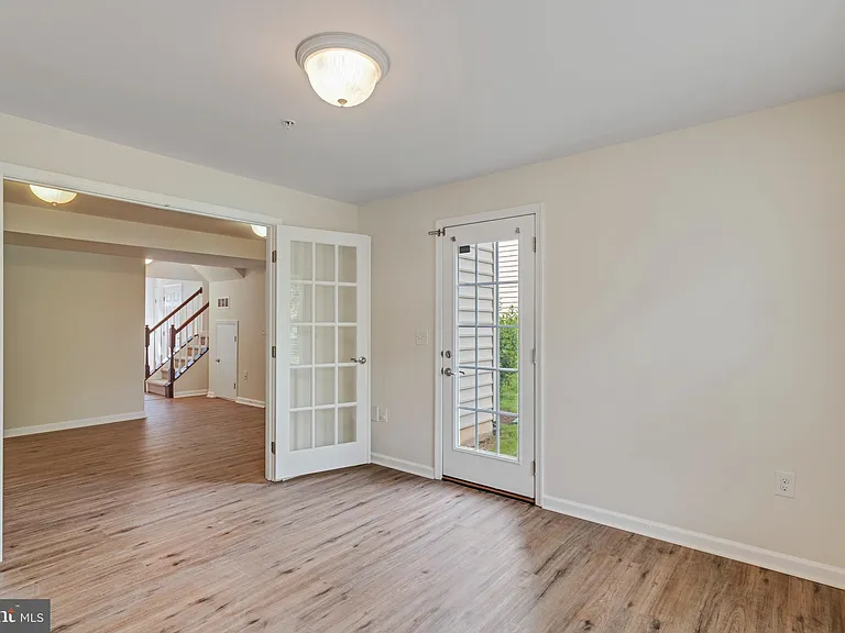 201 Susan Cir — Photo 9