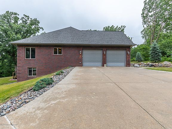 5th image of 15816 Little Lake Dr