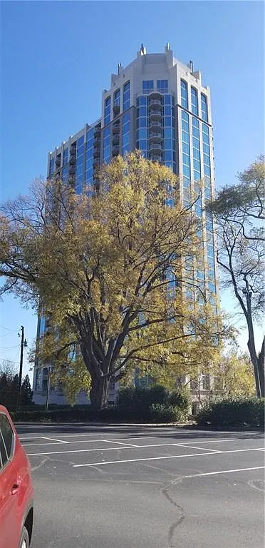 2795 Peachtree Rd NE — Photo 3