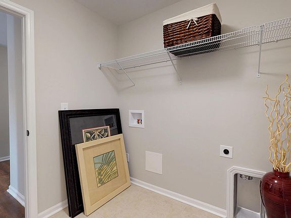 5th image of 700 Oleander Drive