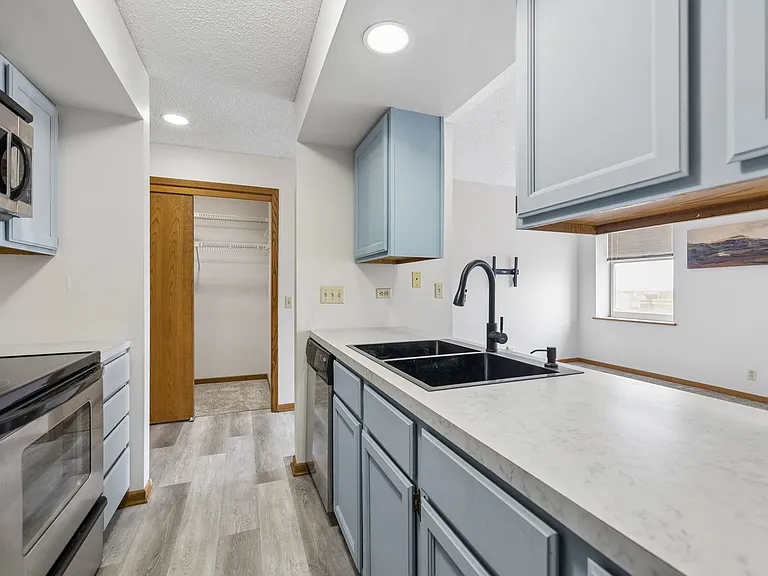 139 N 11th St #1003 — Photo 8