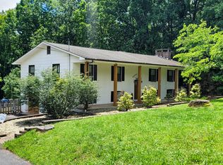 989 W Outer Dr, Oak Ridge, TN 37830