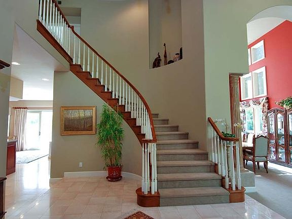 3rd image of 31858 Saddletree Dr