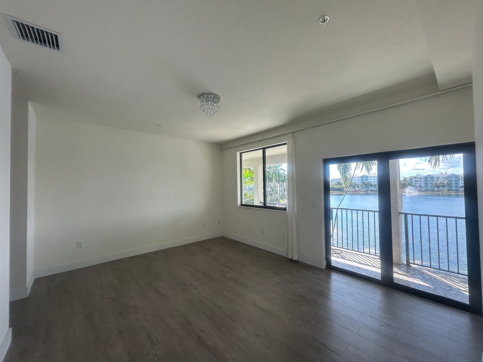 3 bed, 2946 sqft, $5,800 — Photo 4