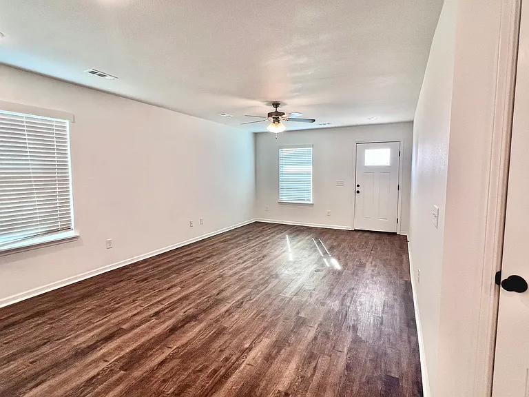 311 Alex Jordan Dr — Photo 5
