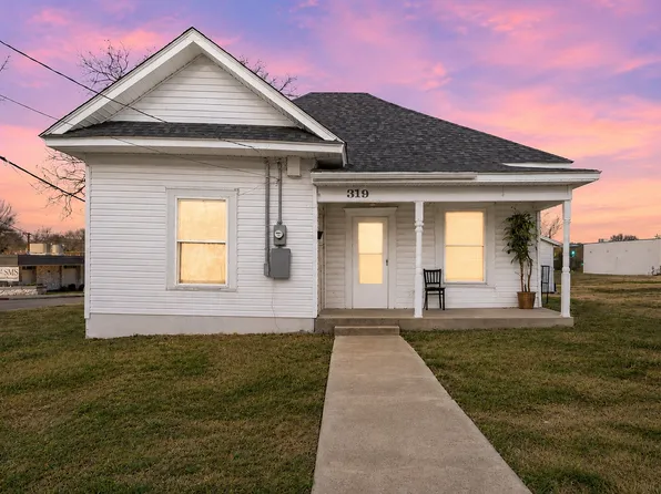 319 McKinney St, Mesquite, TX 75149