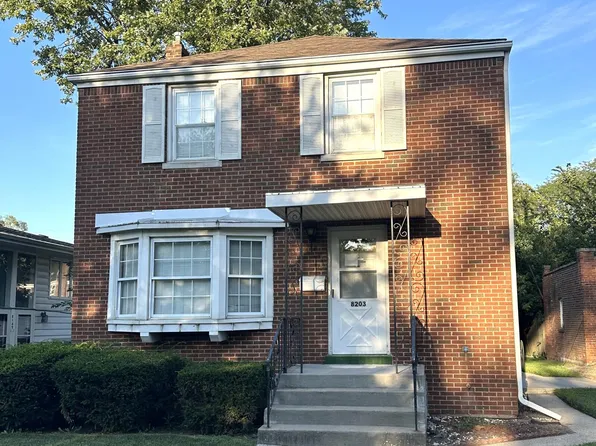 8203 Meadow Ln, Munster, IN 46321