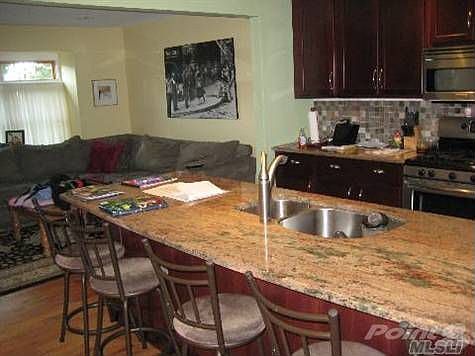 3rd image of 152 Donohue Ave